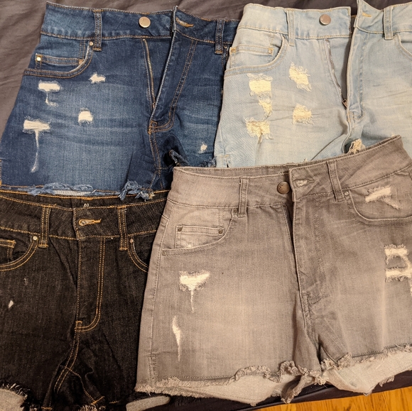 4/$40 Harlow Jean Shorts - Picture 1 of 5